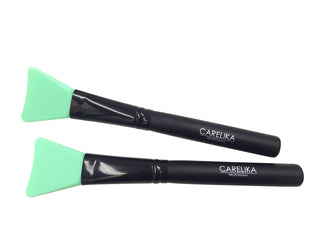 CARELIKA Brush for applying a face mask, green